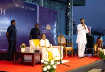 EduYouth Meet at GITAM Takes Visakhapatnam by Storm: Over 50,000 Pledge for a Drug-Free India with Gurudev Sri Sri Ravi Shankar